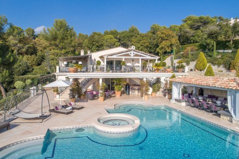 6 bedrooms Villa in La Colle-sur-Loup, France No. 67910 2