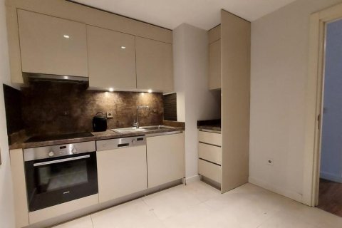 3+1 Apartment en Zeytinburnu, Turkey No. 14911 17