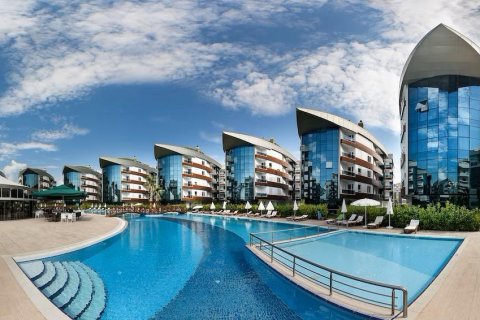 3 rooms Appartement à Antalya, Turkey No. 21698 1