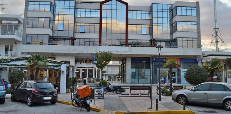 2300m² Commercial property en Athens, Greece No. 49560