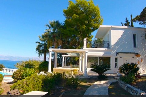 2 bedrooms Villa in Corfu, Greece No. 60368 1