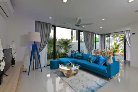 5 bedrooms Villa in Phuket, Thailand No. 2688 2