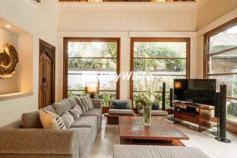 3 bedrooms Villa in Jimbaran, Indonesia No. 22668 9