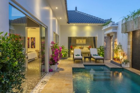 2 bedrooms Villa in Sanur, Indonesia No. 22712 1