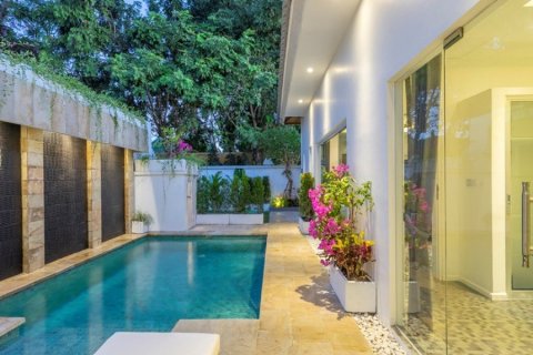 2 bedrooms Villa in Sanur, Indonesia No. 22712 13