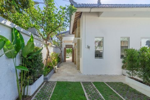 2 bedrooms Villa in Sanur, Indonesia No. 22712 15