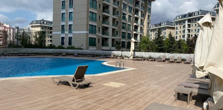 3+1 Apartment in Istanbul, Turkey No. 16361