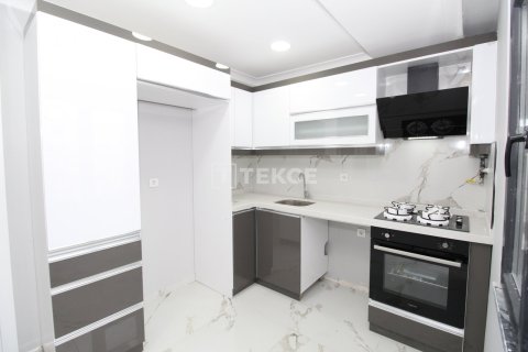 5+2 Apartment in Istanbul, Turkey No. 16143 5