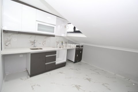 5+2 Apartment in Istanbul, Turkey No. 16143 6