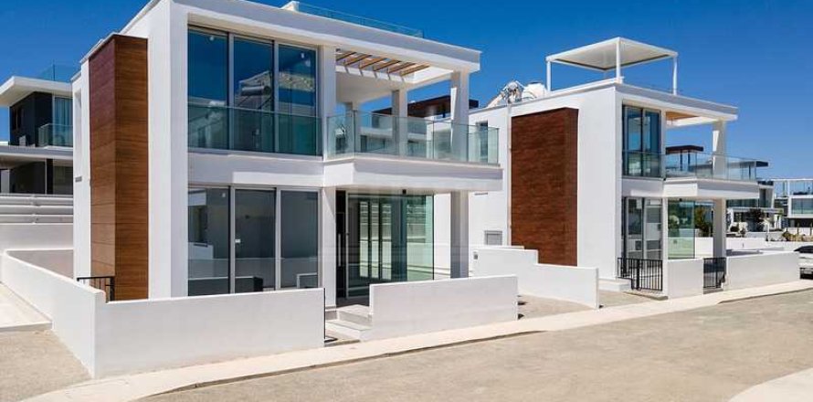 4 bedrooms Villa in Protaras, Cyprus No. 52615