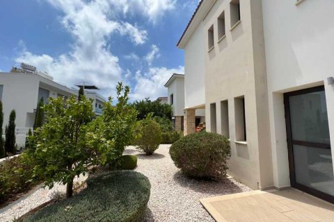 3 bedrooms Villa in Chloraka, Cyprus No. 52613 2