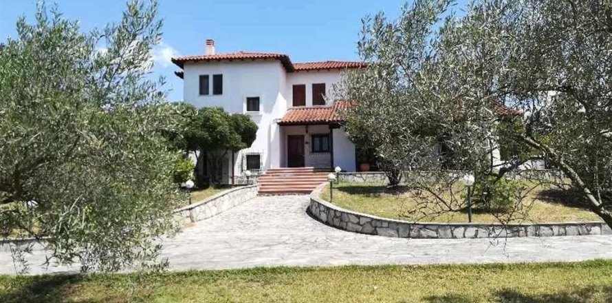 4 bedrooms House in Thessaloniki, Greece No. 57940