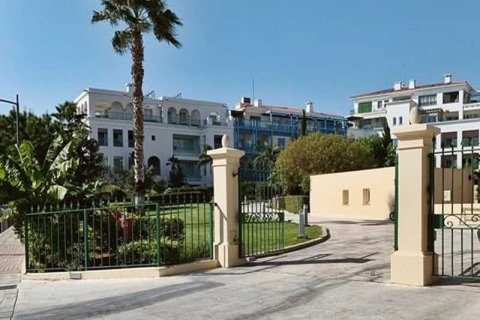 2 dormitorios Apartment en Limassol, Cyprus No. 74524 16