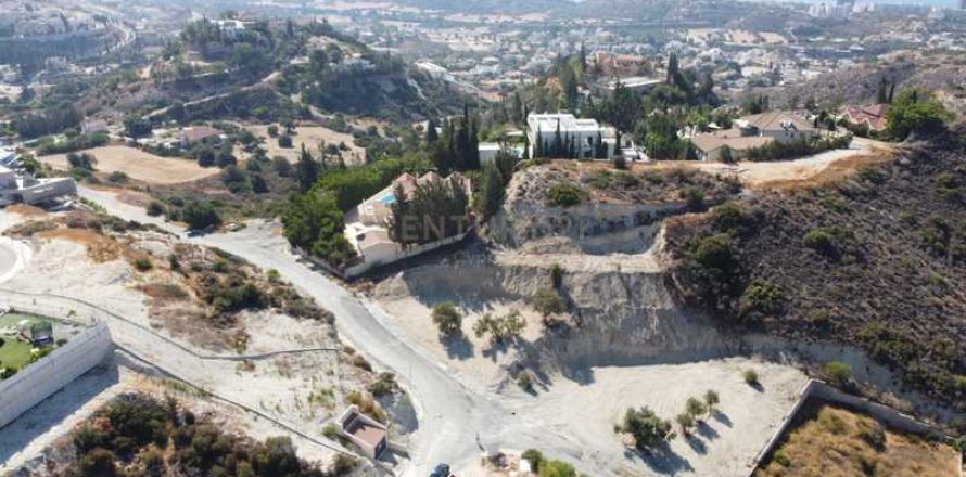 2700m² Land in Agios Tychonas, Cyprus No. 42084