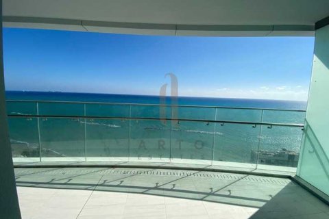 2 bedrooms Apartment in Germasogeia, Cyprus No. 77371 6