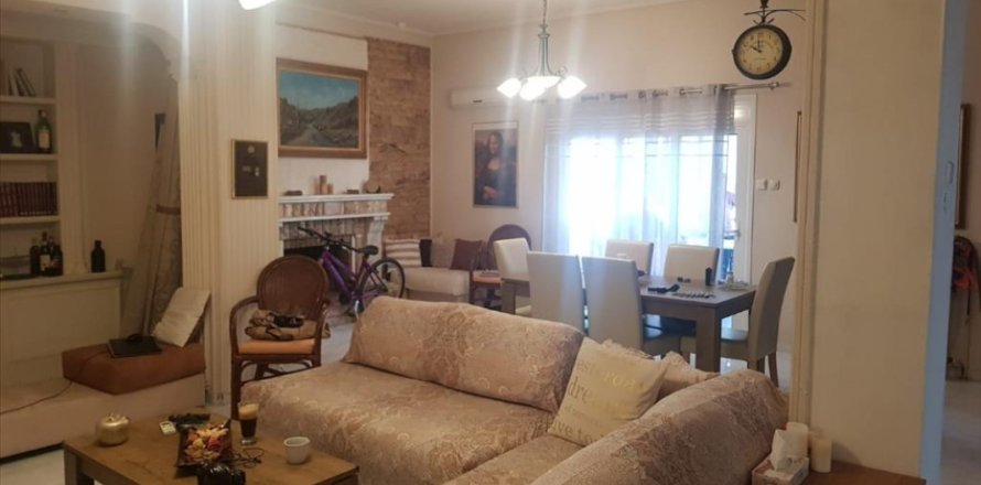 3 bedrooms Apartment in Athens, Greece No. 51368