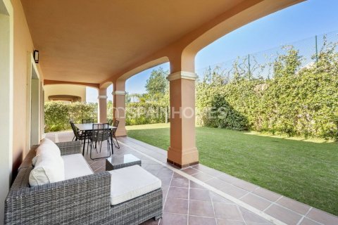 3 bedrooms Villa in Estepona, Spain No. 25671 14