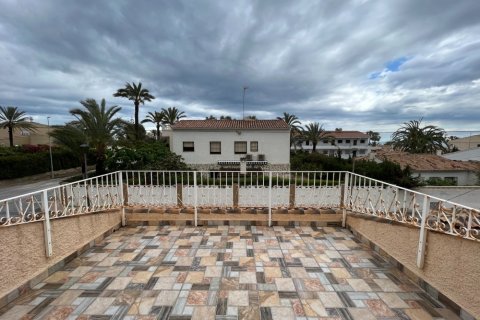 4 bedrooms Apartment in El Campello, Spain No. 25649 2