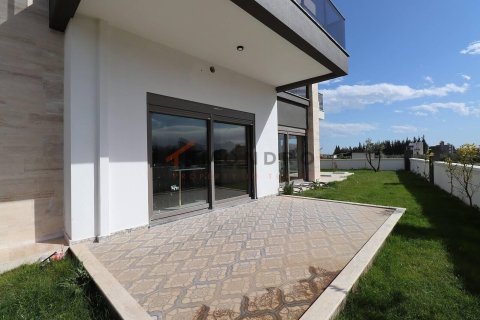 4+1 Villa en Dosemealti, Turkey No. 17307 3