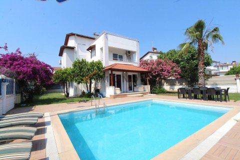 5+1 Villa en Kadriye, Turkey No. 17748 10