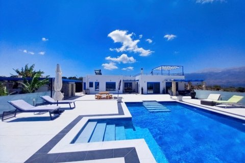 3 bedrooms Villa in Chania, Greece No. 23840 1