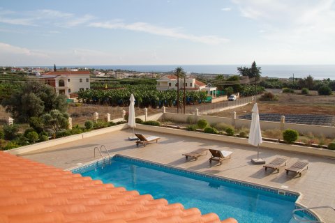 8 bedrooms Villa in Paphos, Cyprus No. 37482 6