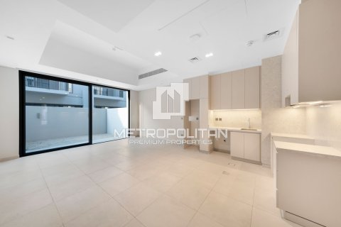 2 bedrooms Townhouse in District 7, UAE No. 9913 24