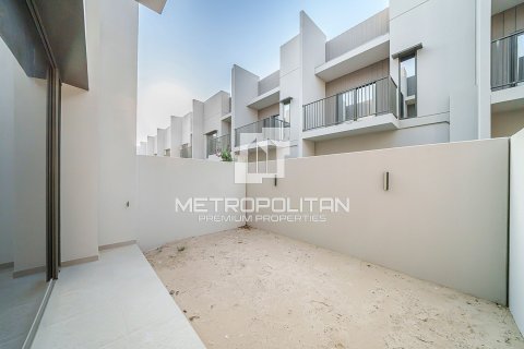 2 bedrooms Townhouse in District 7, UAE No. 9913 4