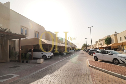 2 bedrooms Townhouse in Al Reef, UAE No. 9380 1