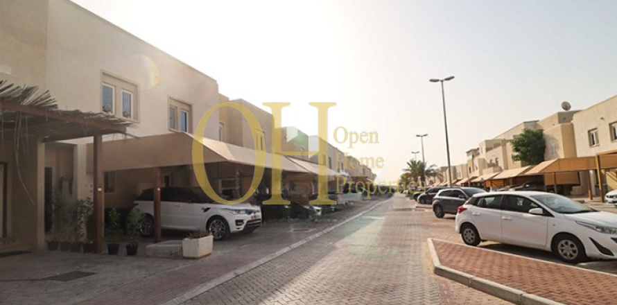 2 bedrooms Townhouse in Al Reef, UAE No. 9380