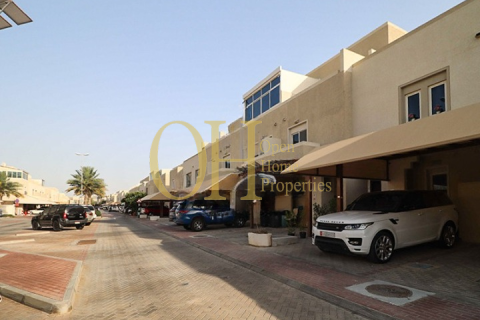 2 bedrooms Townhouse in Al Reef, UAE No. 9380 2