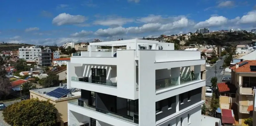 2 dormitorios Penthouse en Limassol, Cyprus No. 33000