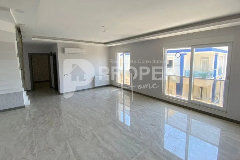 5 rooms Apartment in Konyaalti, Turkey No. 11365 5