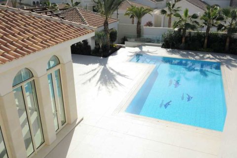 5 dormitorios House en Pervolia, Cyprus No. 74086 3