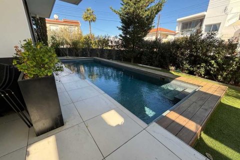 4 dormitorios Villa en Strovolos, Cyprus No. 74088 1