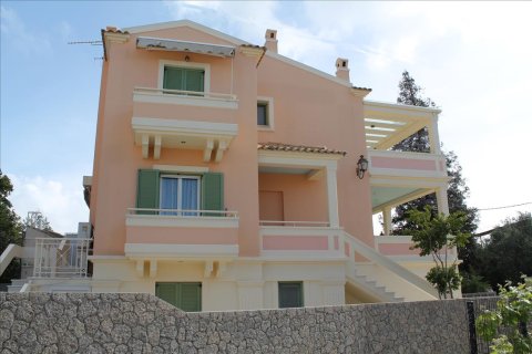 280m² House en Corfu, Greece No. 60456 1