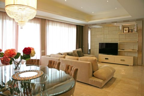 3 dormitorios Apartment en Limassol, Cyprus No. 50487 9