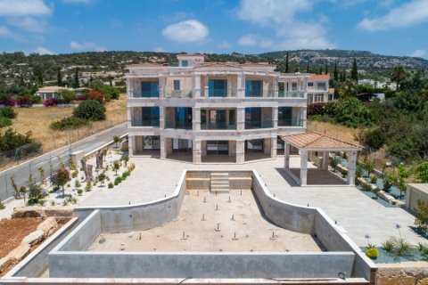 7 bedrooms Villa in Paphos, Cyprus No. 37752 2