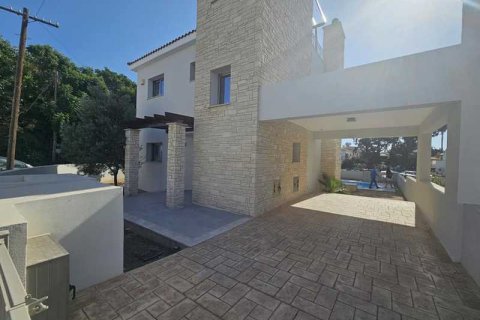 3 bedrooms Villa in Paphos, Cyprus No. 30779 2