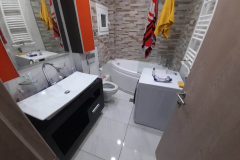 135m² Appartement à Neapoli, Greece No. 55594 7