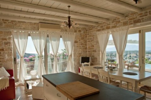 4 bedrooms Villa in Heraklion, Greece No. 56071 10