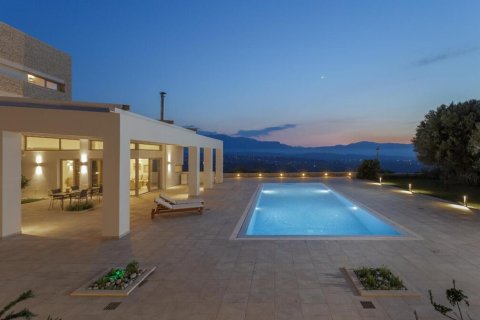 687m² Villa in Heraklion, Greece No. 56072 3