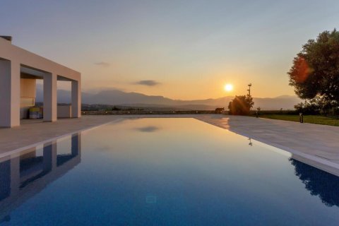 687m² Villa in Heraklion, Greece No. 56072 2