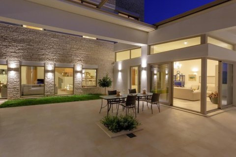 687m² Villa à Heraklion, Greece No. 56072 5