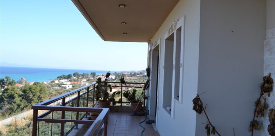 6 bedrooms Villa in Chalkidiki, Greece No. 50649