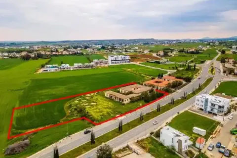 7428m² Land en Nicosia, Cyprus No. 36404 1