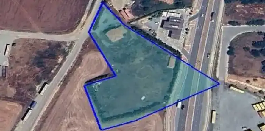 7358m² Land à Kato Polemidia, Cyprus No. 36401