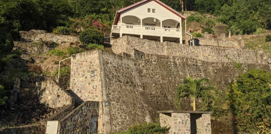 2 dormitorios Villa en Colihaut, Dominica No. 66270