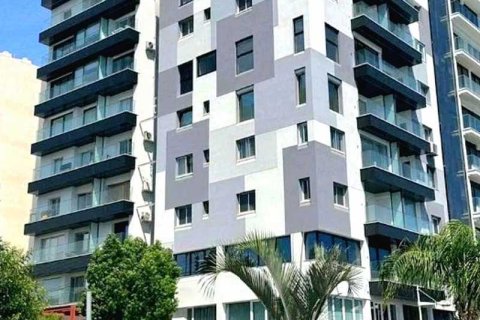 2 dormitorios Apartment en Limassol, Cyprus No. 66654 3