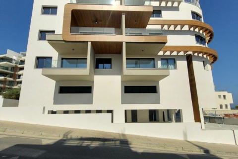 3 bedrooms Penthouse in Mesa Geitonia, Cyprus No. 66171 1